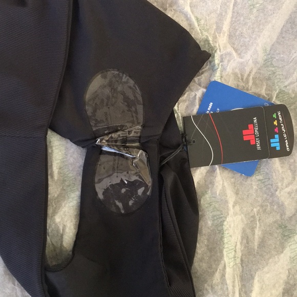 Bikini bottoms NWOT never worn Perfect for warm holiday vacations - Picture 6 of 8